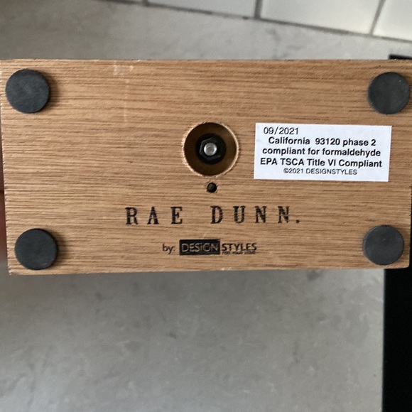 Rae Dunn “kisses” decor - Picture 2 of 2